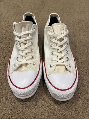 Converse Platform Women’s 11 Off-white